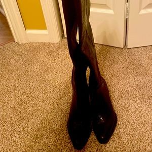 These boots go pass your knees